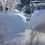 Kueferhof * メラウ